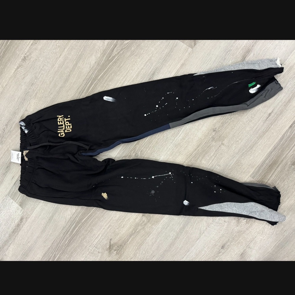 Brand new Gallery sweats Black size large